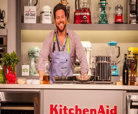 Scott Conant maintains a keen interest in culinary arts still after becoming a successful chef in America. How old is Scott Conant at the moment?